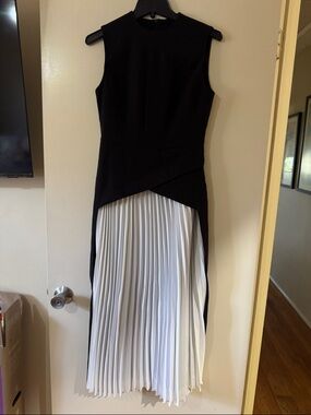 Commense Black & White High-Low Pleated Dress